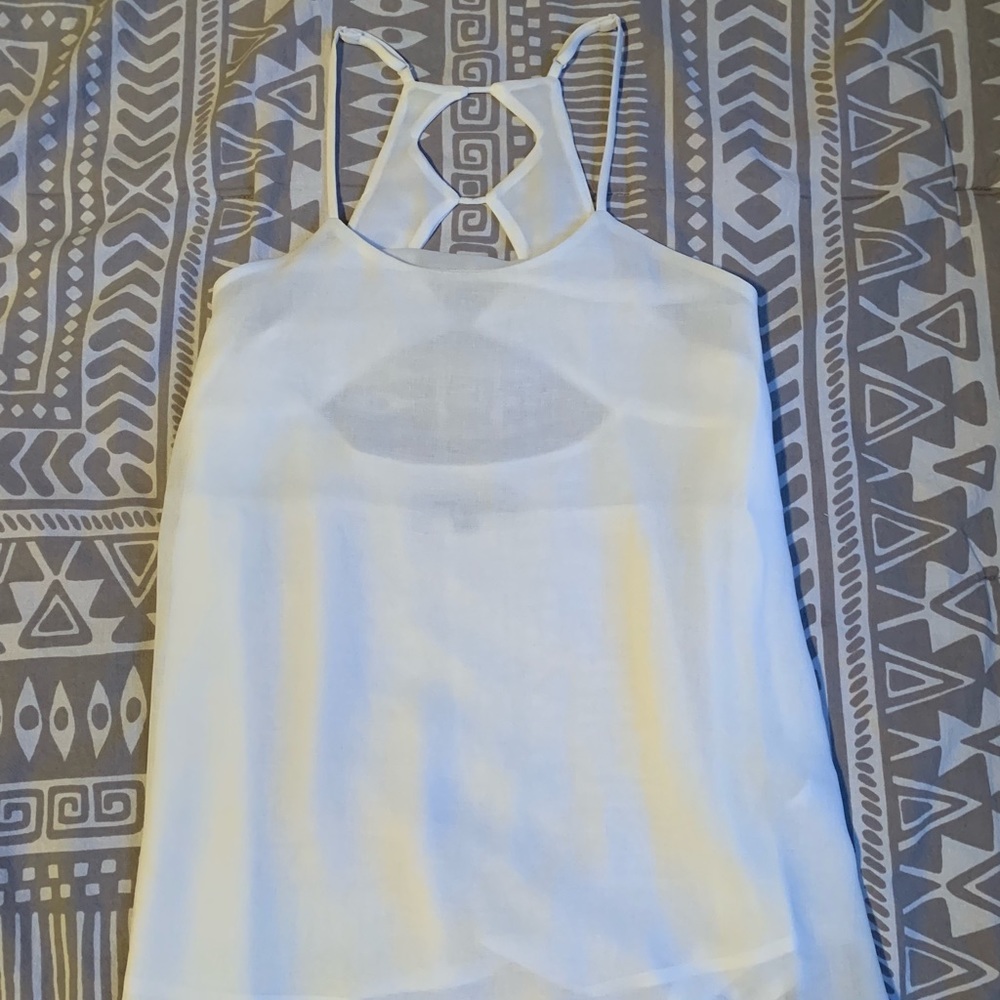 White sleeveless blouse